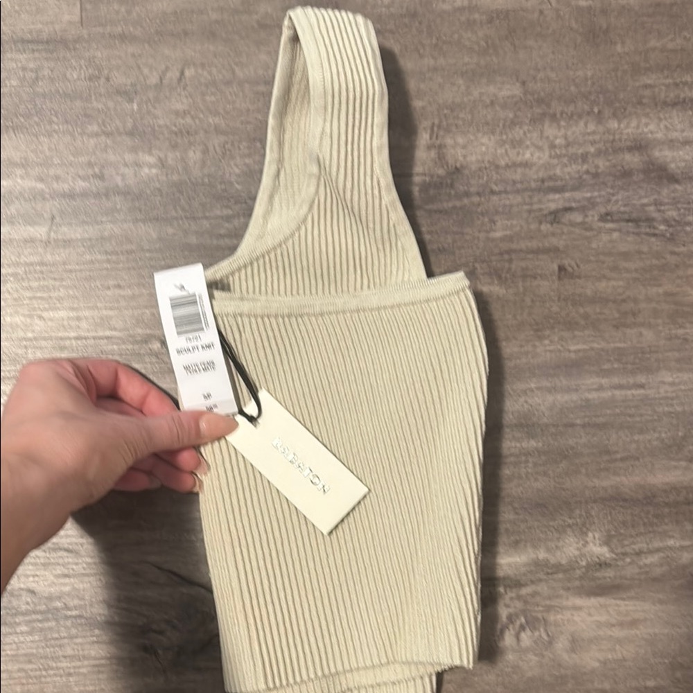 Babaton Cream Asymmetrical Ribbed Crop Tank Top - Picture 3 of 3